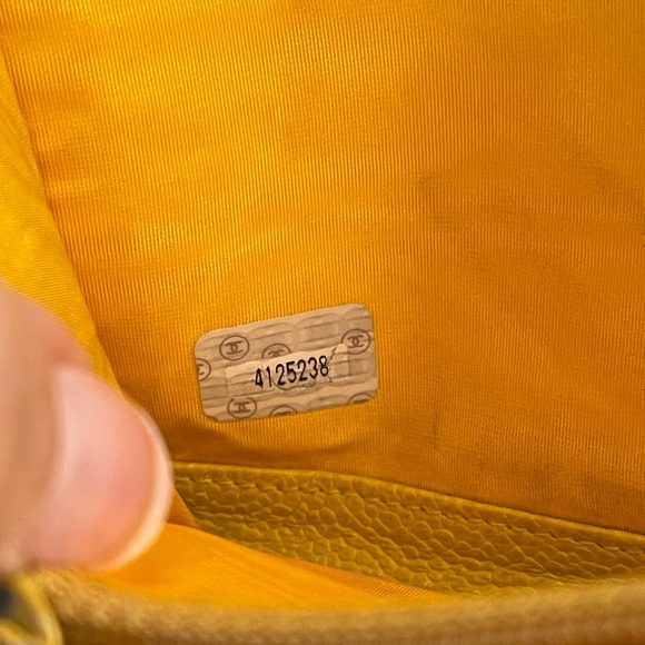 AUTHENTIC CHANEL 🔥CAVIAR LEATHER ZIP AROUND OVERSIZED WALLET ON A CHAIN - Picture 14 of 14